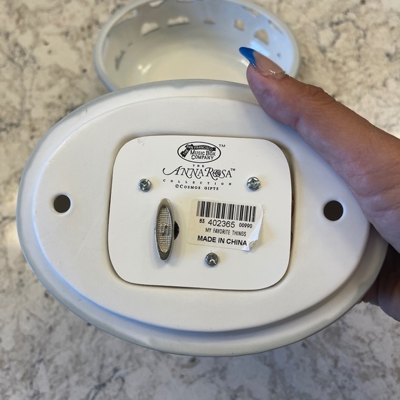 The Music Box Co.The Ann Rosa Collection - Beautiful - Picture 8 of 13